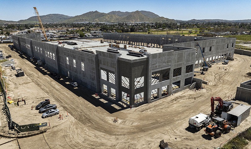 Riverside Logistics Center April 2024 Wall Tilting