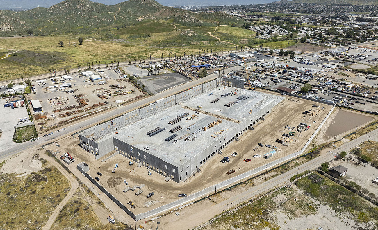 Riverside Logistics Center April 2024 Wall Tilting